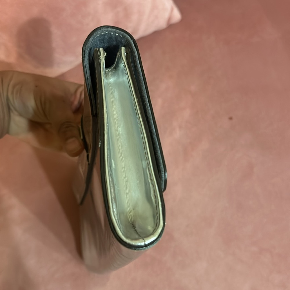 Gucci Patent silver metallic leather mirror clutch - Picture 4 of 8